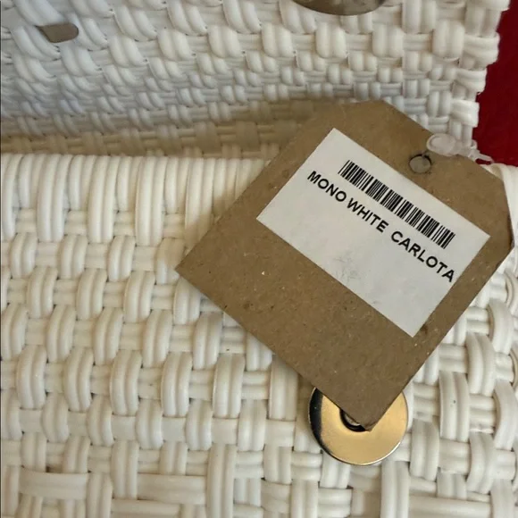 BNWT Maria Victoria Mono White Carlota Plastic Woven Straw Wristlet Clutch - Picture 10 of 10